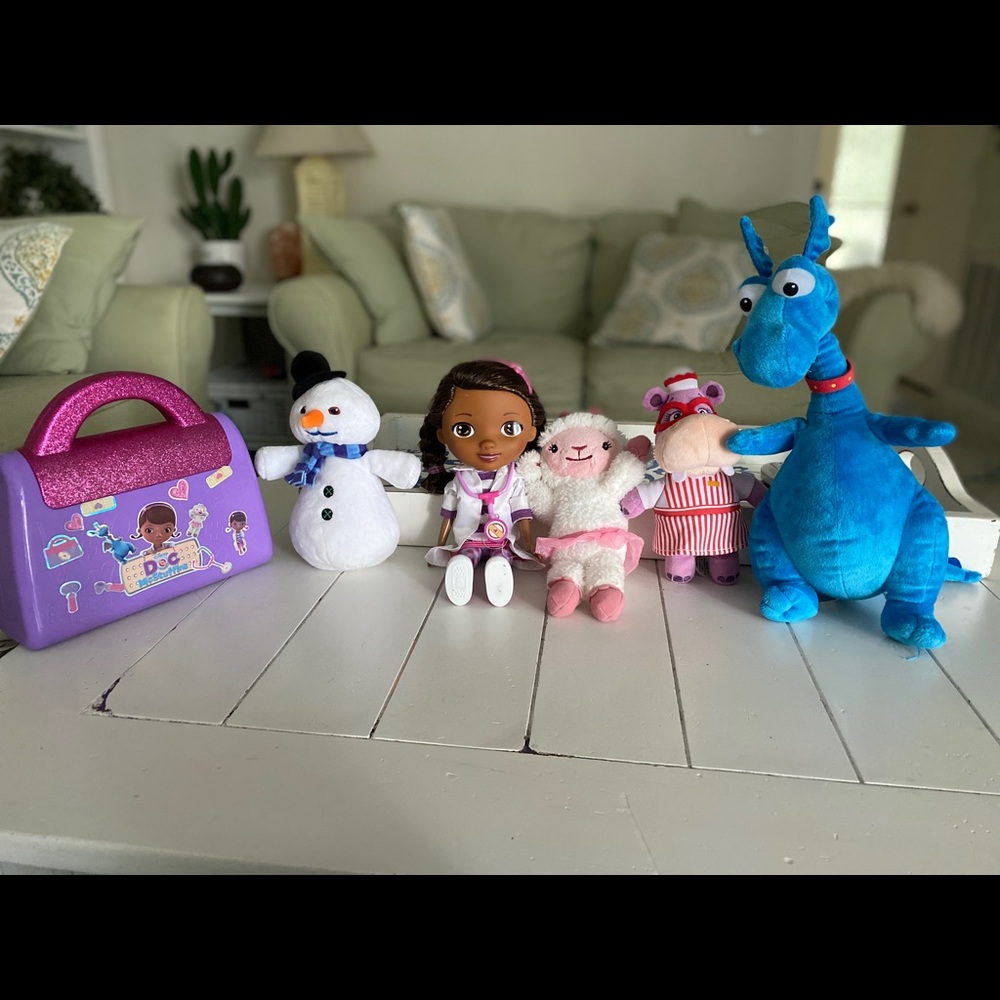 Doc McStuffins toy bundle